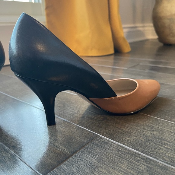 Leather - Picture 4 of 7